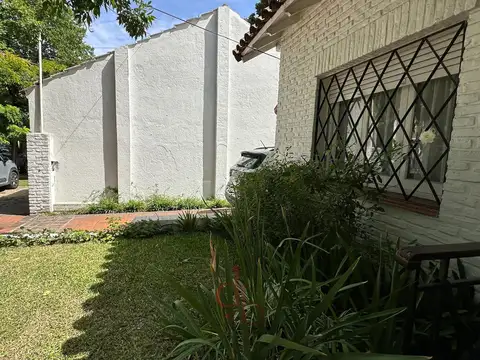 Casa en Venta en Adrogue, USD 220.000