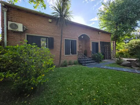Casa 4 ambientes con 3 baños