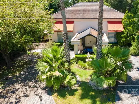 Casa en Venta con 1 cochera
