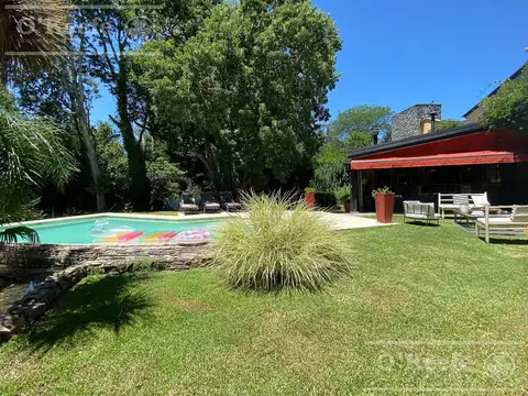 Casa 5 ambientes con 3 baños