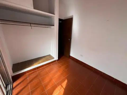 Depto Tipo Casa en Alquiler en Quilmes, $ 650.000