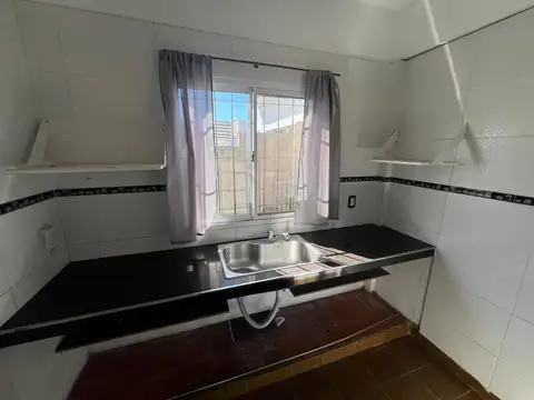 Depto Tipo Casa en Alquiler de 3 ambientes