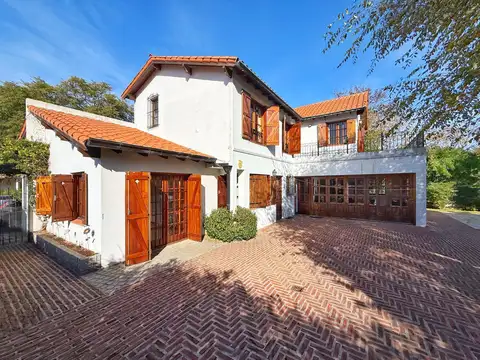 Casa en Venta con 1 cochera