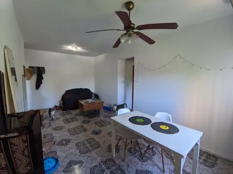 3 Ambientes en Muy Buen Estado, 3er Piso por Escalera