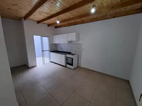 ALQUILER 2 AMB Y MEDIO REFACCIONADO A NUEVO PATIO SIN EXP
