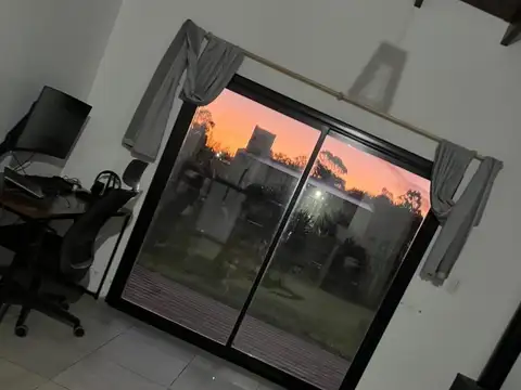 Casa 2 ambientes con 1 baño