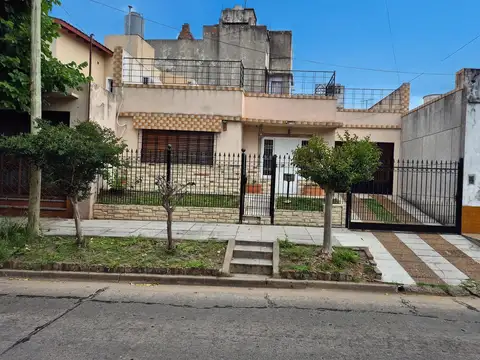 Apto crédito! Oportunidad Casa En Venta Villa Ballester 3 amb en pb a 4 cuadras estacion de tren