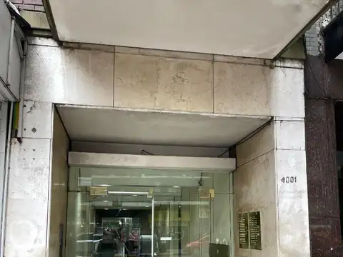 2 Ambientes con Balcón | Piso Alto-Vista Abierta-A reciclar