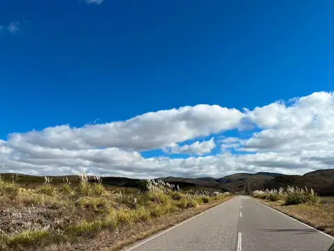 VENTA - TERRENO CON ARROYO Y VISTAS A LAS SIERRAS