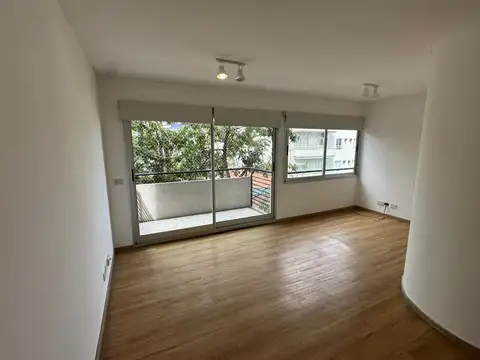 Departamento en Venta en Parque Chacabuco, USD 135.000
