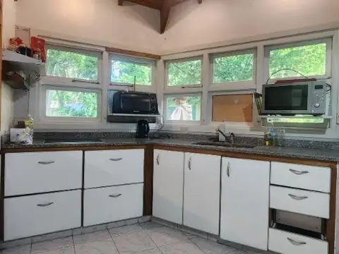 Casa 3 ambientes con 2 baños