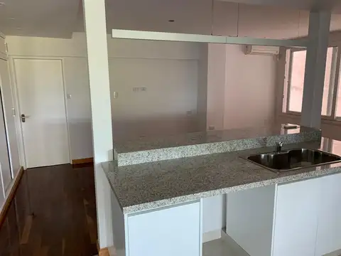 Departamento 6 ambientes con 2 baños