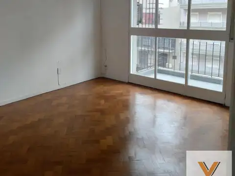 Departamento en venta - 3 Dormitorios 2 Baños - Flores