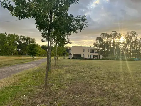 Terreno en Venta 40  mts Fondo