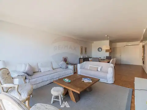 Departamento en Venta de 6 ambientes