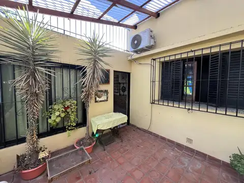 Castro Barros  y Regimiento 11