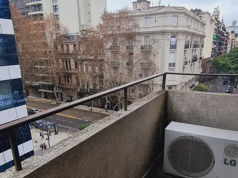 2 AMB RIOBAMBA 422 5ª BALCON VISTA A AV. CORRIENTES  (BARRIO: CONGRESO)