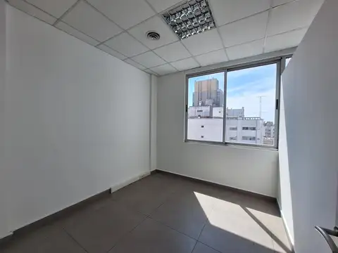Oficina en Alquiler con 2 cocheras