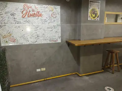 Excelente Restaurante con Elaboracion y Comidas