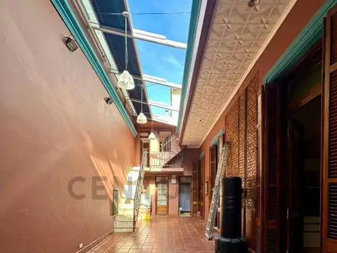 VENTA CASA LOTE PROPIO RECICLADA CON COCHERA PATIO Y TERRAZA EN BOEDO