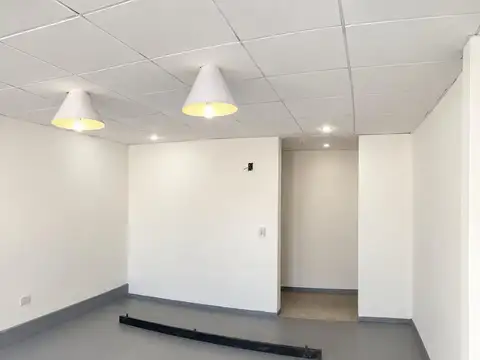 ALQUILER  LOCAL COMERCIAL EN SOURDEAUX Y RUTA 8, BELLA VISTA