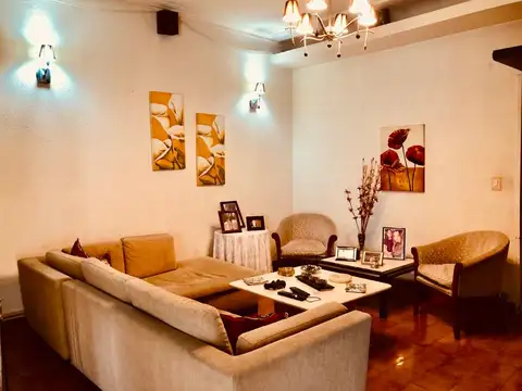 Casa en Venta en Moron Sur, USD 210.000