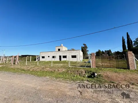 Casa a terminar en Parada Robles.