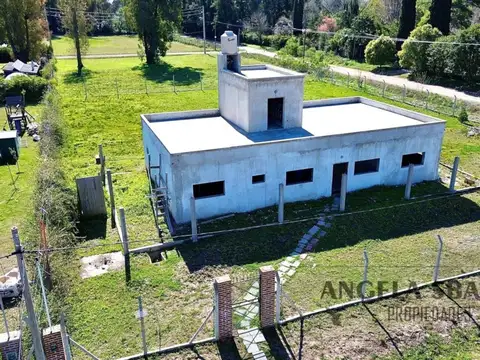 Casa a terminar en Parada Robles.