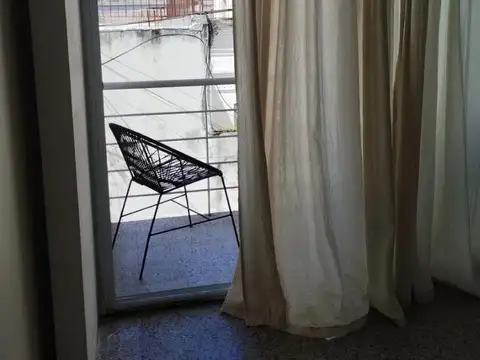 Venta Departamento 2 Ambientes Remodelado en Monserrat