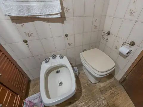 Hermosa Casa 4 amb en Parque Chacabuco 