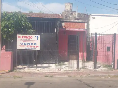 CASA 4 AMBIENTES + MONOAMBIENTE FONDO