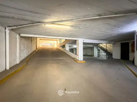 VENTA - Cochera en 1° piso con rampa de hormigón - Zona Centro, Rosario.