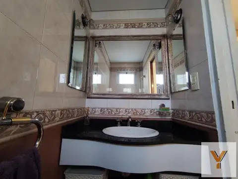 Depto Tipo Casa 4 ambientes con 2 baños