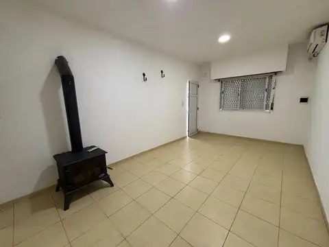 Depto Tipo Casa en Venta de 1 dormitorio