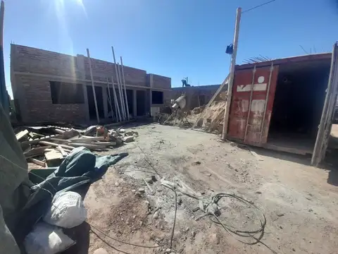 Casa 3 ambientes con 1 baño