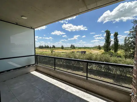 Avenida L. Miglierini al 600