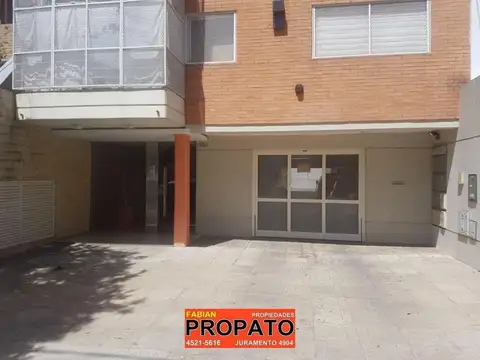 Cochera fija descubierta en planta baja con acceso horizontal excelente ubicación cerca del subte B!