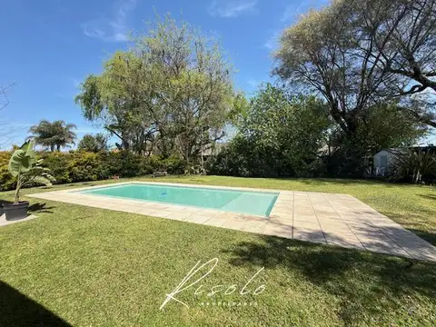 Casa 5 ambientes con 3 baños
