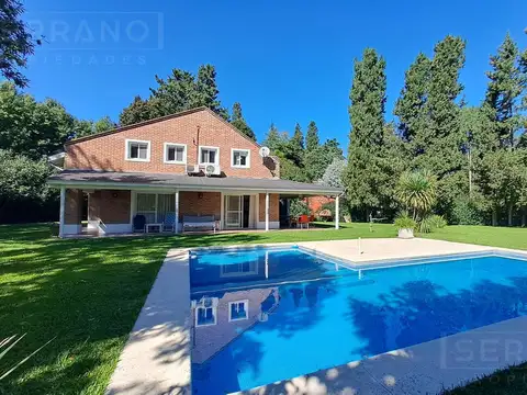 Casa en Venta con 1 cochera
