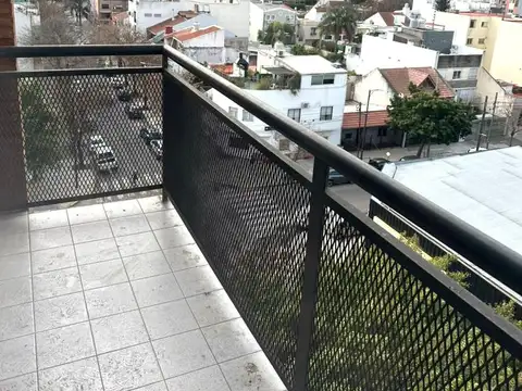 VENTA DE 3 AMBIENTES C/COCHERA EN C0GLHAN