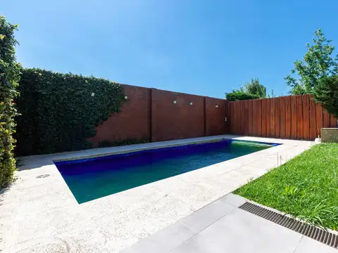 Casa en Venta en Alvear, USD 210.000