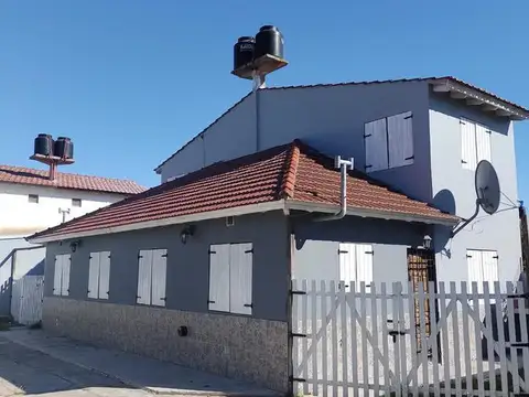Dúplex en venta - 4 dormitorios 4 baños - 50m2 - Mar Del Tuyu