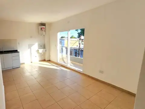 Departamento en Alquiler en Villa Bosch, $ 590.000