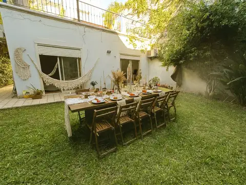 Departamento tipo casa en venta en Villa Crespo