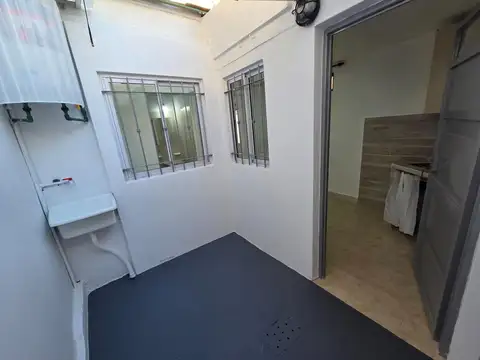 Pedroni 1241 , Piso pb