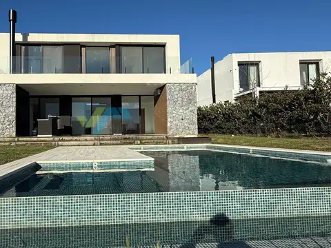 Casa en Alquiler en Puertos - Barrio Costas, USD 3.800