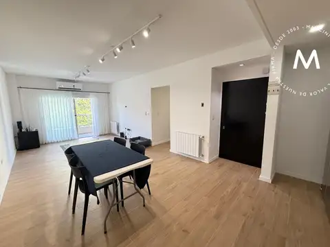 Departamento en venta de 3 ambientes con cochera y terraza privada - Villa Ballester Centro