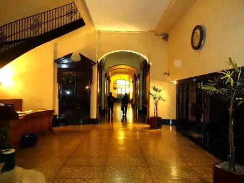 Oficina en Alquiler en Centro, $ 832.000