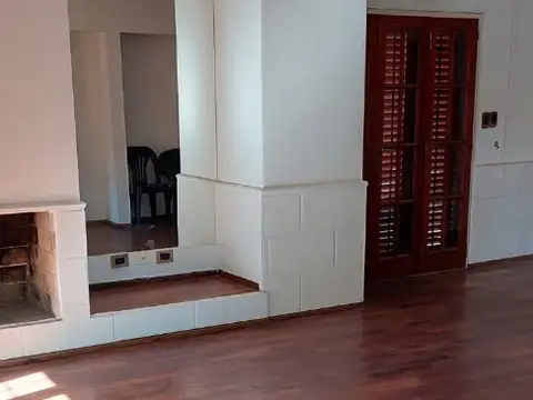 Mitre esquina Miranda