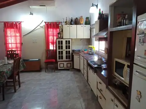 VENTA QUINTA DE DOS AMBIENTES EN LA PLATA